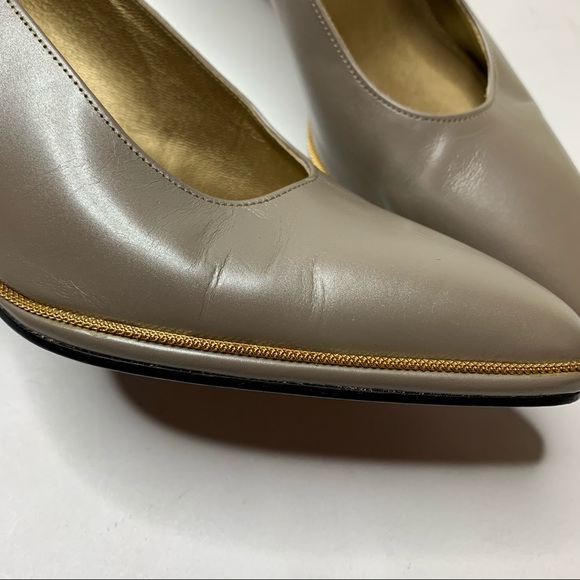 Stuart Weitzman leather gold chain pumps NARROW SIZE - Picture 5 of 12